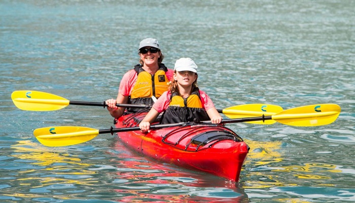 Trèo thuyền kayak