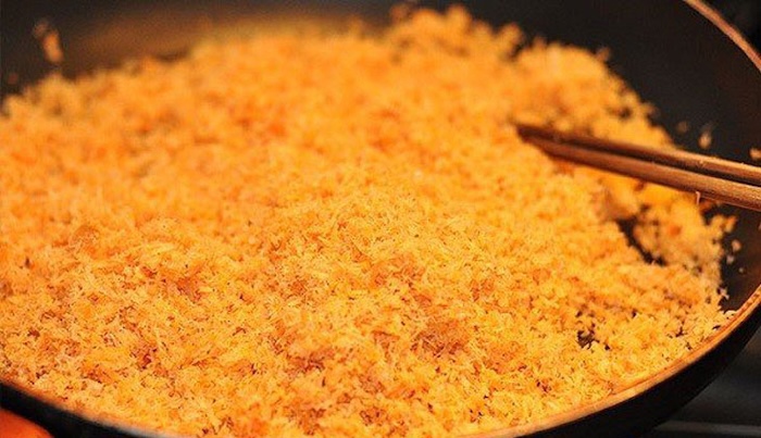 Rang ruốc tôm cho đến khi chín vàng